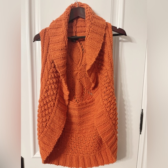 Maga - Picture 1 of 3